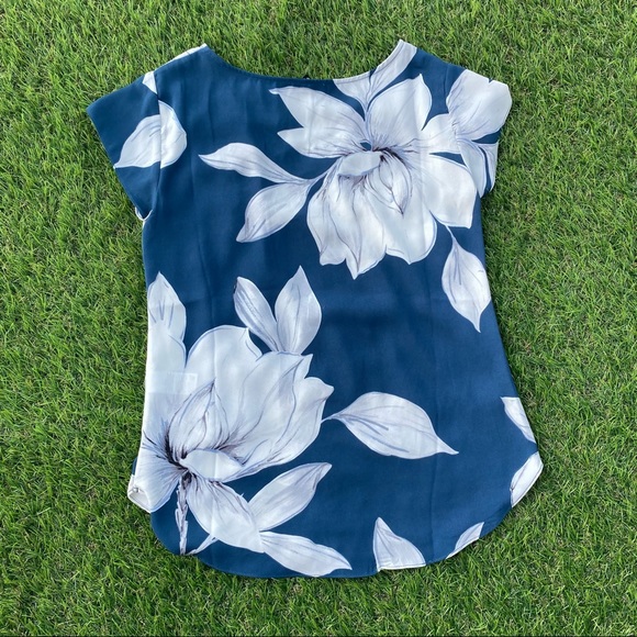 Dynamite short sleeve top - Picture 2 of 3